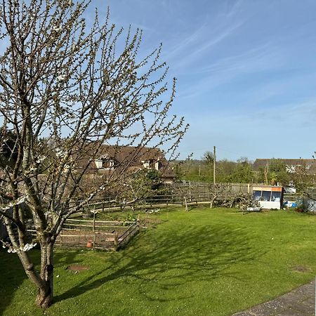Mulberry Lawn Apartments Brading Exteriör bild